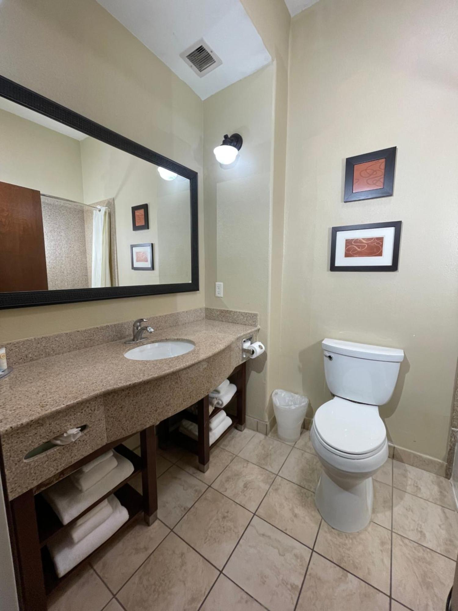 Spark By Hilton Houston Hobby Airport Bagian luar foto