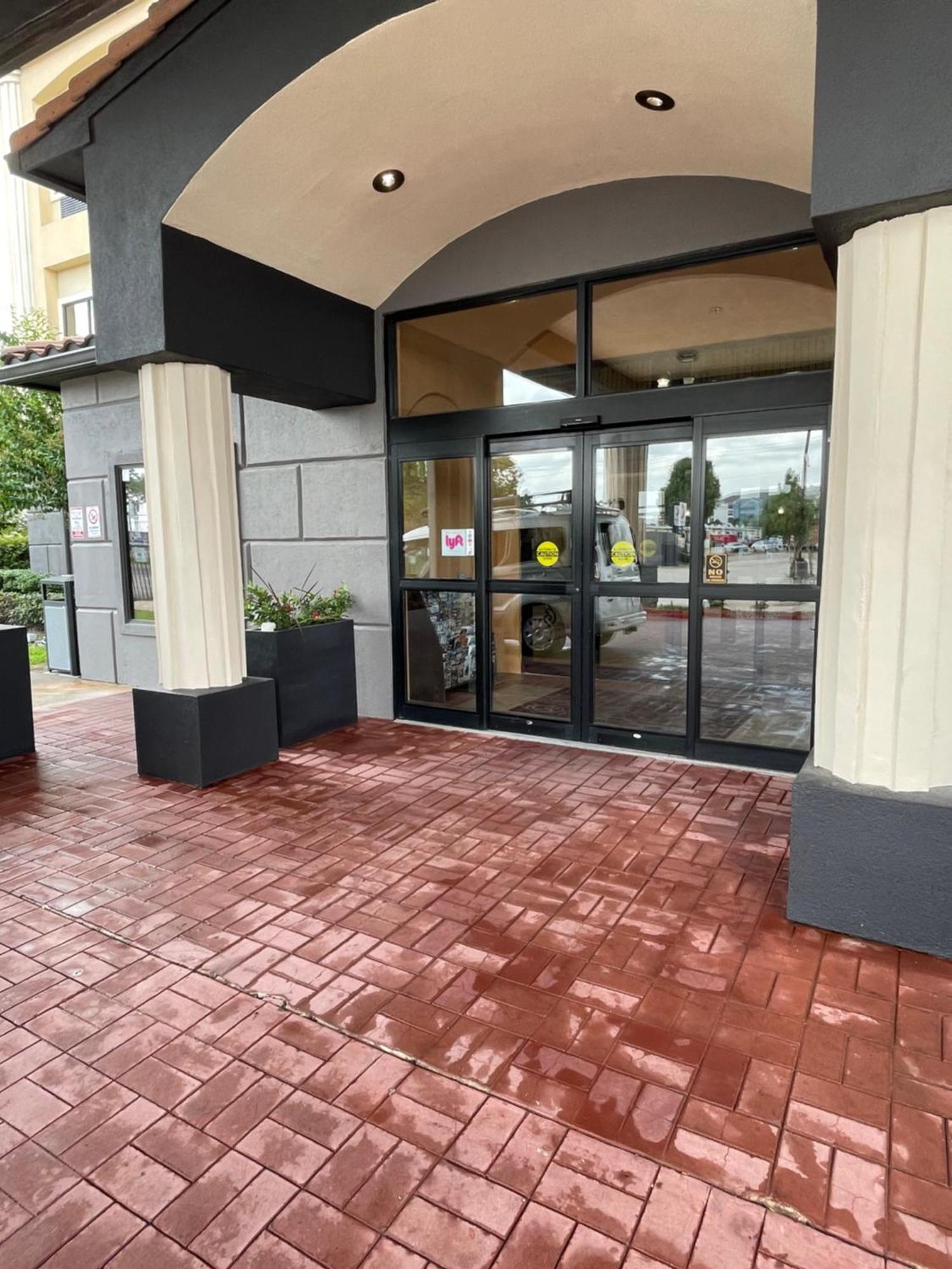 Spark By Hilton Houston Hobby Airport Bagian luar foto